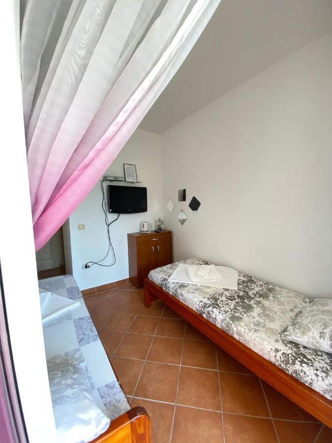 Guest House Villa Natali Budva Bagian luar foto