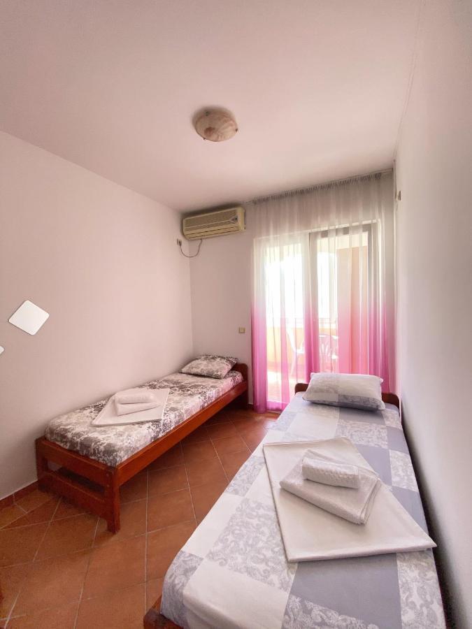 Guest House Villa Natali Budva Bagian luar foto